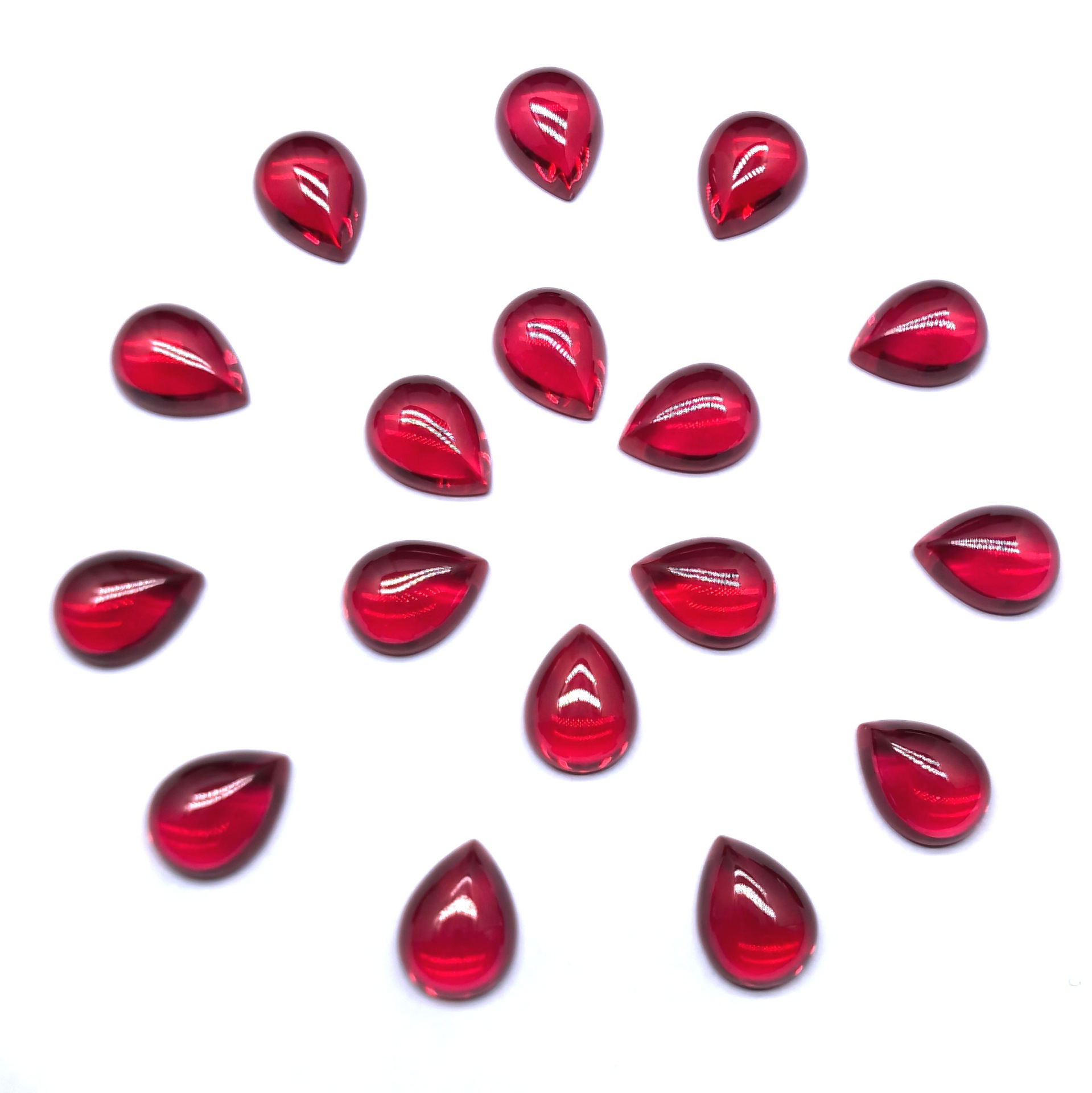 Red corundum water droplet shaped artificial ruby naked ruby