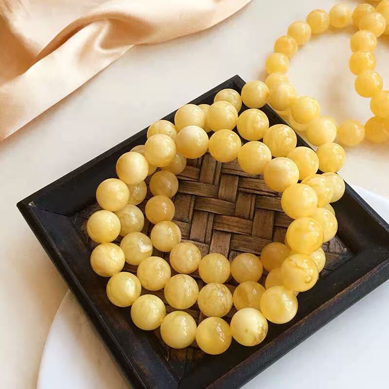 Natural ore amber beeswax bracelet with Russian chicken oil yellow white nectar beeswax round bead bracelet