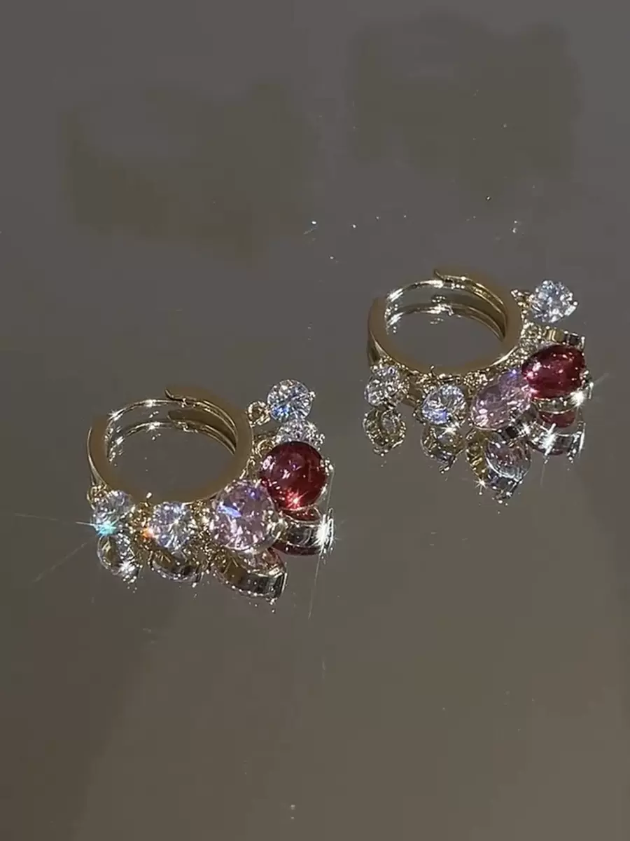 Niche design dazzling crystal buckle earrings women's advanced sense of delicate everything with light luxury temperament earrings