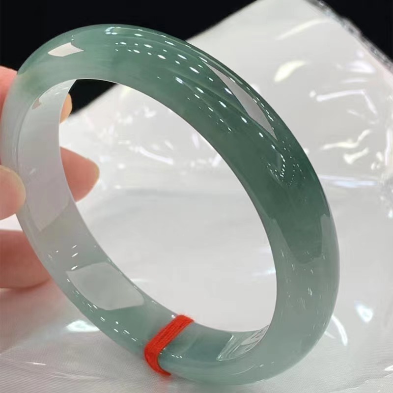 Burmese jadeite ice glutinous seed oil green jade is ring bracelet jade concubine green green bracelet
