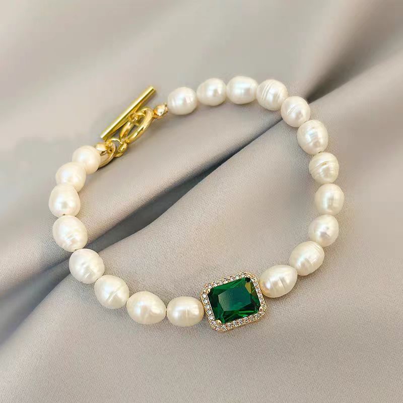 Retro palace style baroque bracelet, new summer freshwater pearl emerald, light luxury temperament hand ornament niche design