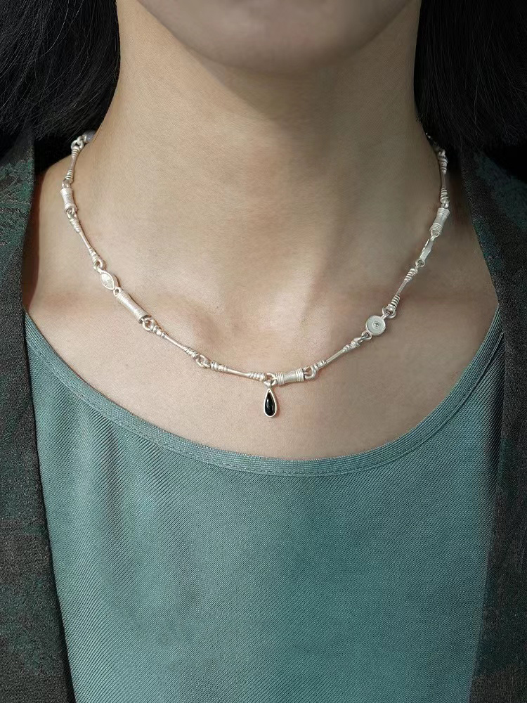 Sterling silver thread stitching necklace Original design hand-brushed texture texture clavicle chain