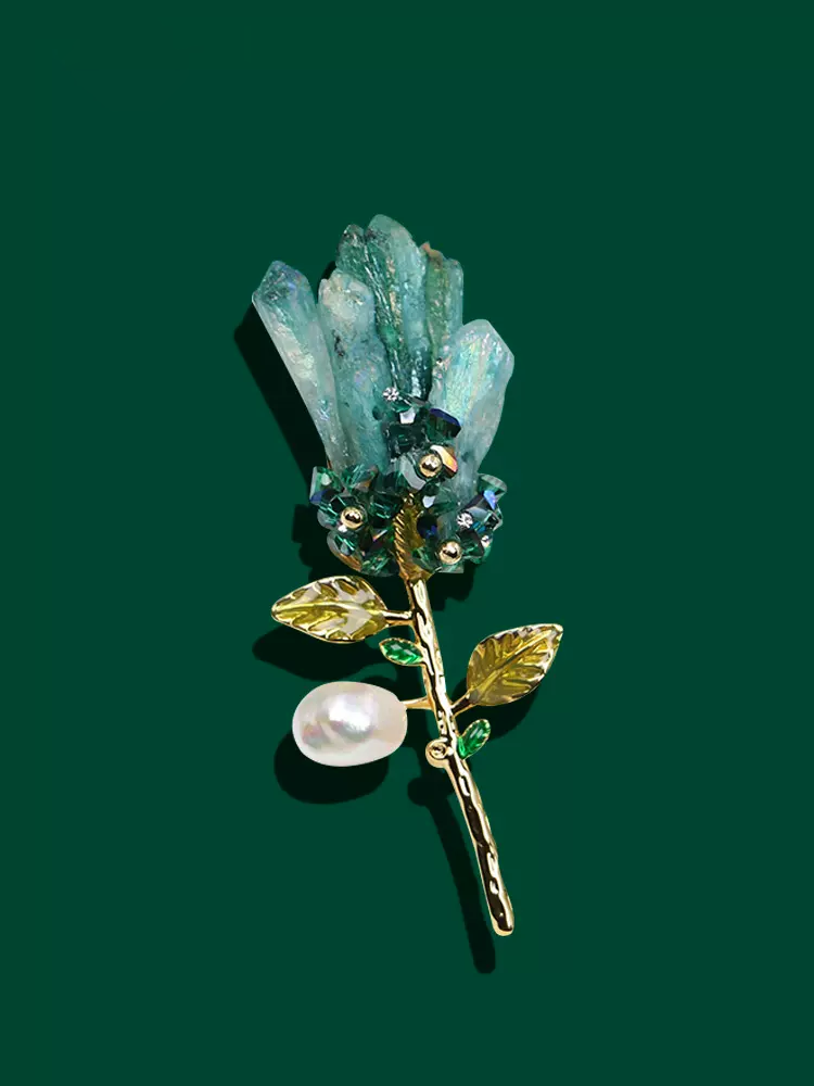 Natural Crystal SPAR Flower Brooch Upscale women's retro niche Baroque pearl suit pin