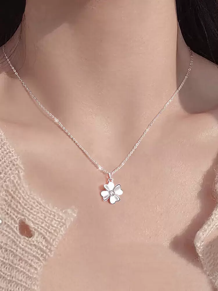 Platinum lucky clover necklace women's new PT950 light luxury niche 520 birthday gift