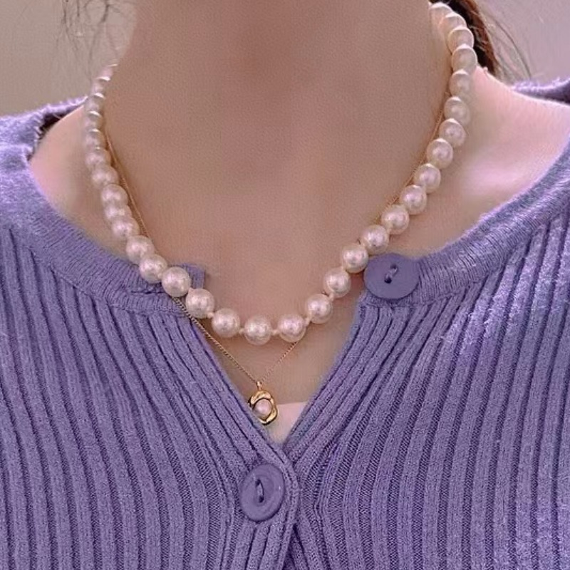 Pearl necklace jewelry for women with a luxurious and exquisite sweater chain, retro temperament, versatile and niche collarbone chain